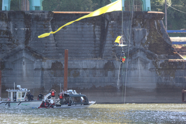 Protest of Shell Oil's Arctic drilling, Portland, July 2015